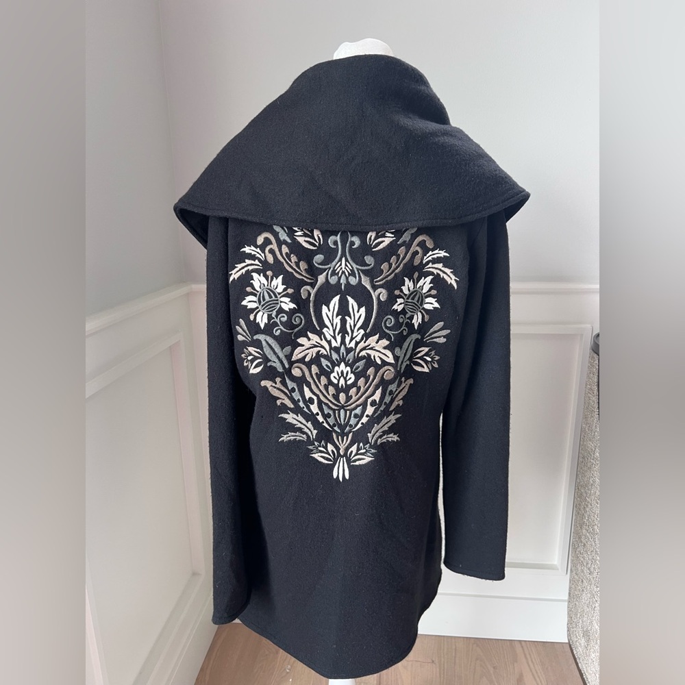Elegant Black Women's Coat size M - Picture 4 of 9